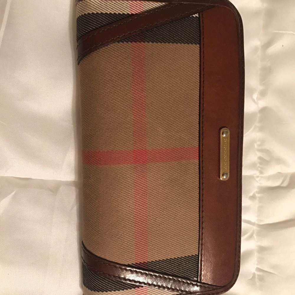 Burberry wallet